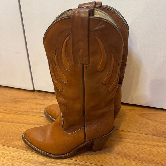 Frye Shoes - FRYE 7075 Genuine Leather Western Boots Acorn Women’s Size 6